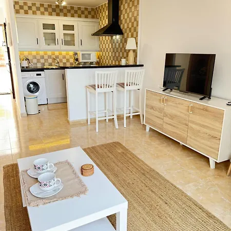Апартаменты Casa Tetuan 43 Sea Views & Pool Near Burriana Нерха